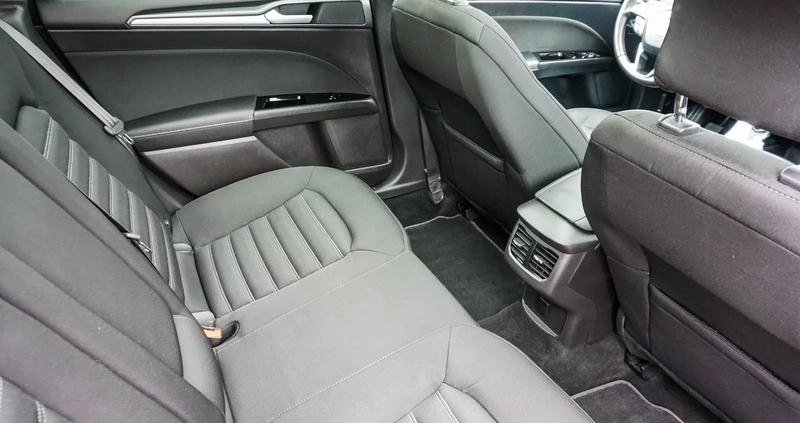 Ford Mondeo cena 68900 przebieg: 60560, rok produkcji 2018 z Tarnogród małe 407